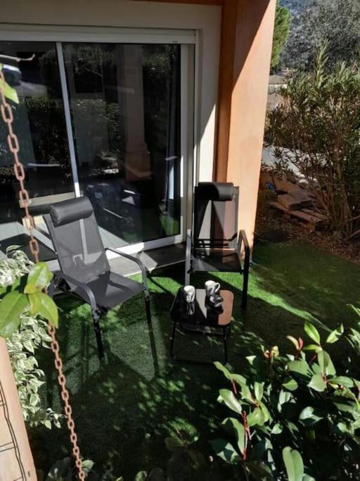 Appartement Spacieux &Tres Calme. Spacious & Very Quiet Apartment. Carros Exterior foto